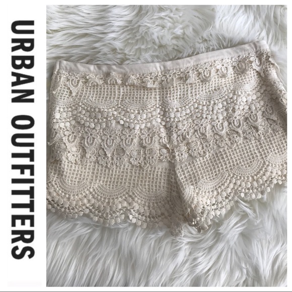 💕SALE💕Urban Outfitters Ivory Lace Shorts - Picture 7 of 8